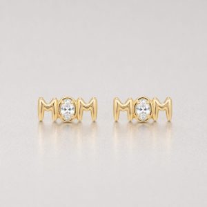 Brinco stud MOM em Prata de Lei e Moissanite