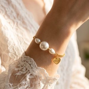 PULSEIRA ESTILOSA COM PEROLAS