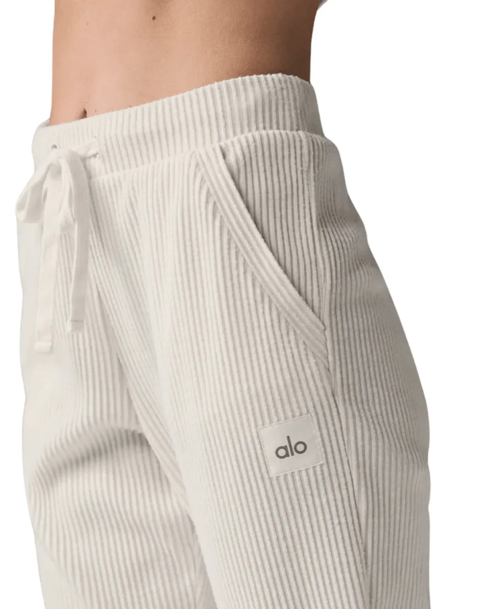 Calça de Moletom Alo Yoga Musa - Image 9