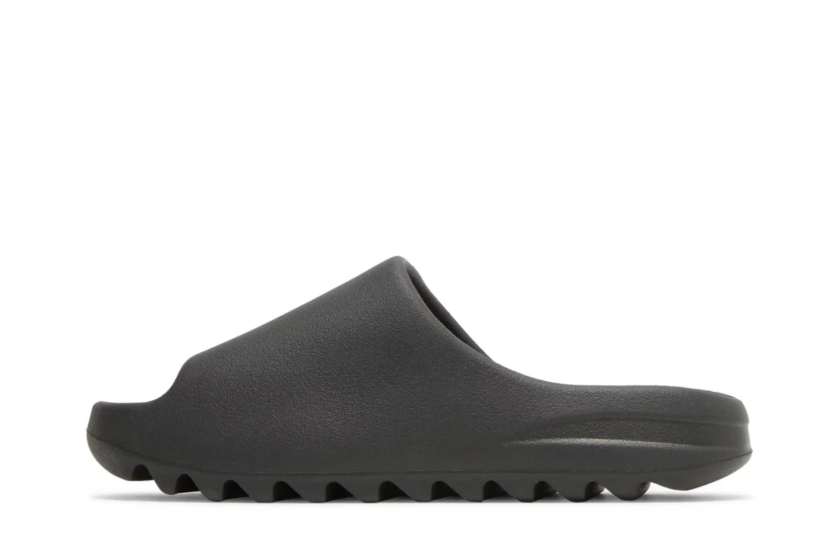 Tênis Yeezy Slide Onyx Preto - Image 3
